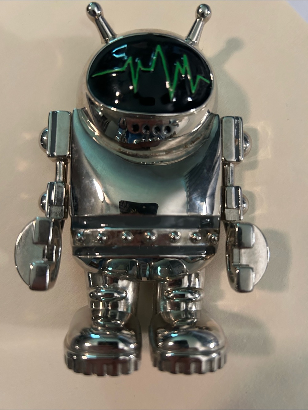 Silver Robot-Shaped Wearable Accessory - belt buckle Green Accent